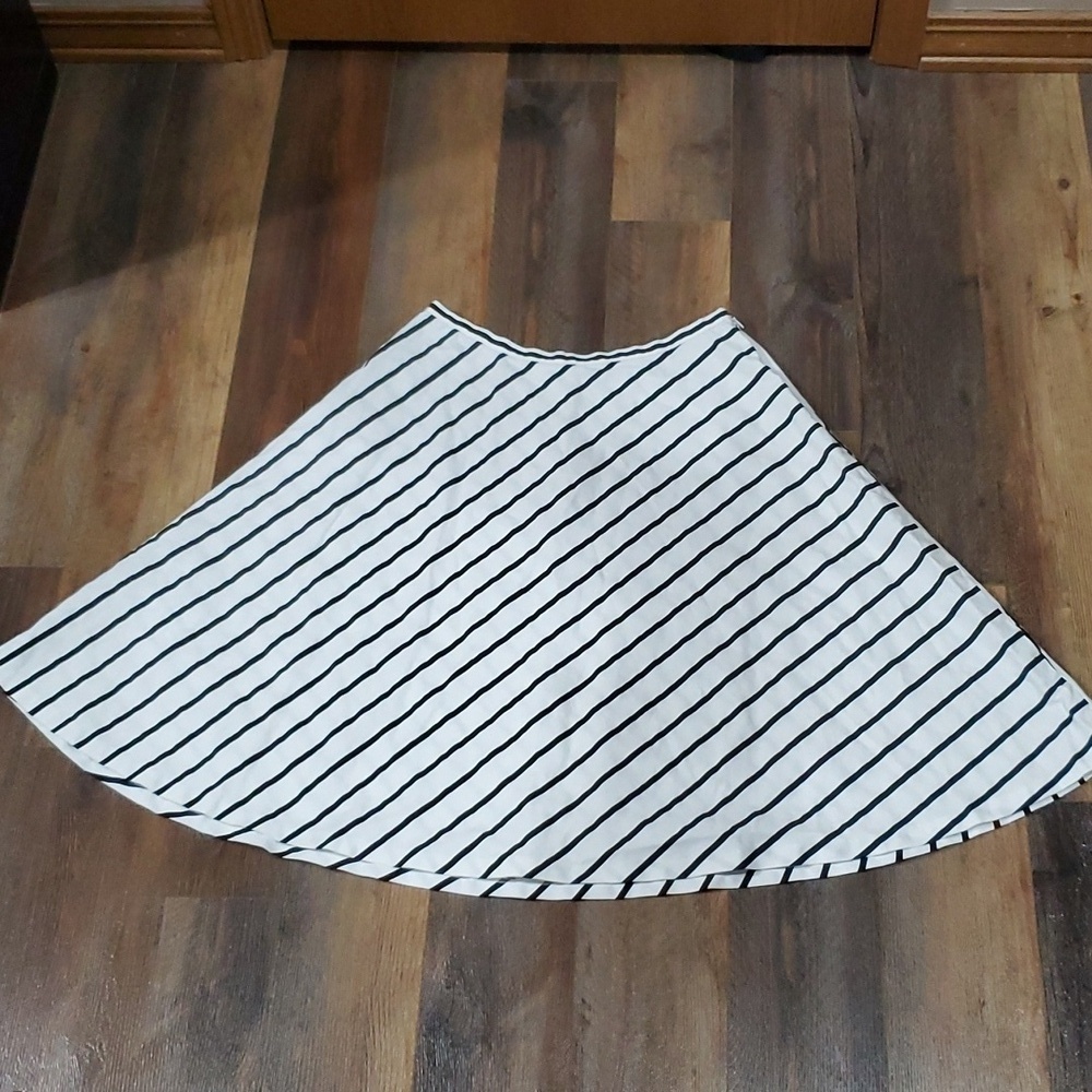 Lauren Ralph Lauren black white diagonal striped cotton circle skirt